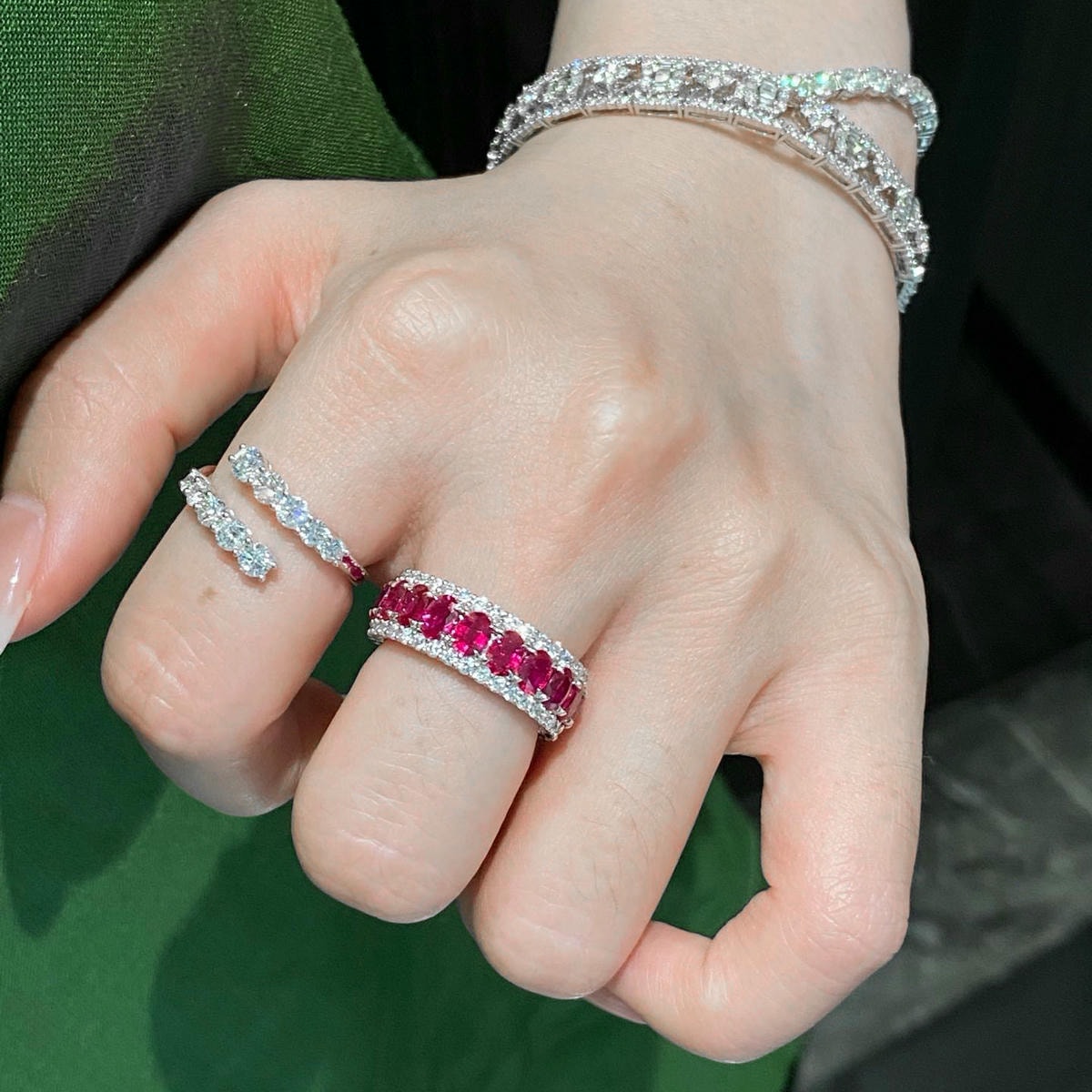 18K天然紅寶石-閃耀貴氣戒指