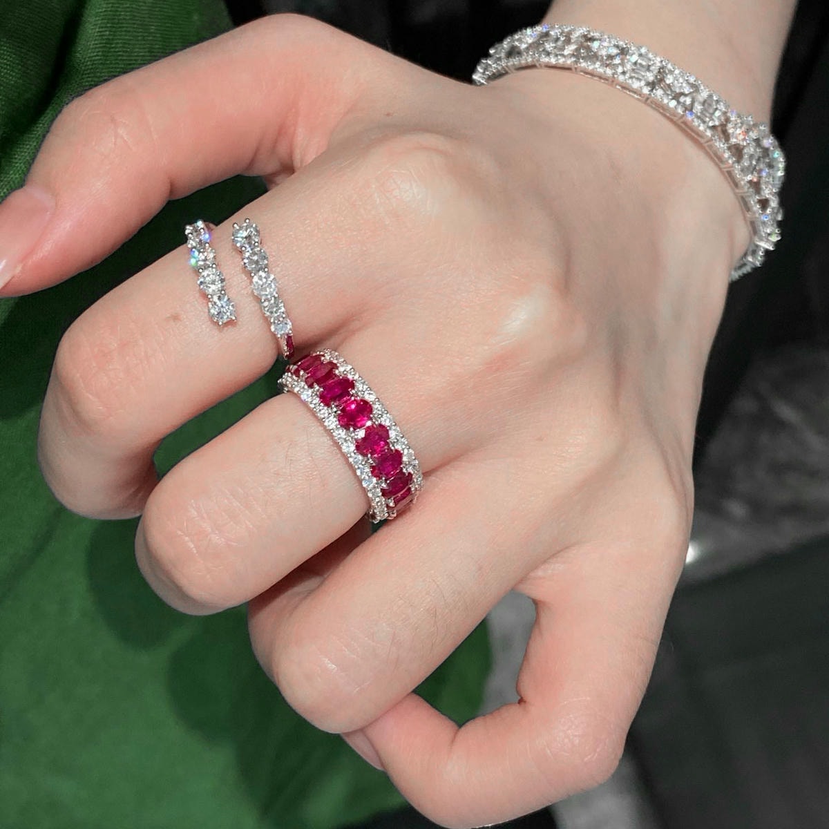 18K天然紅寶石-閃耀貴氣戒指