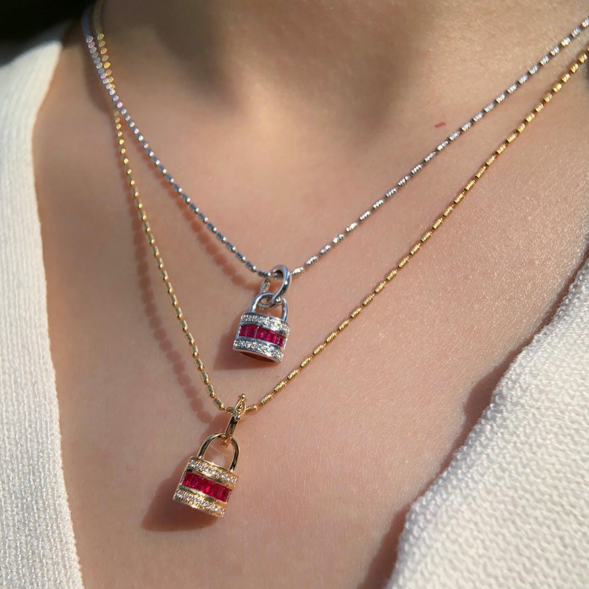 18K天然紅寶石-貴氣鎖頭造型墜飾 - 第7張圖 18K天然紅寶石-貴氣鎖頭造型墜飾