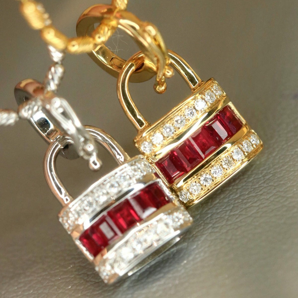 18K天然紅寶石-貴氣鎖頭造型墜飾 - 第3張圖 18K天然紅寶石-貴氣鎖頭造型墜飾