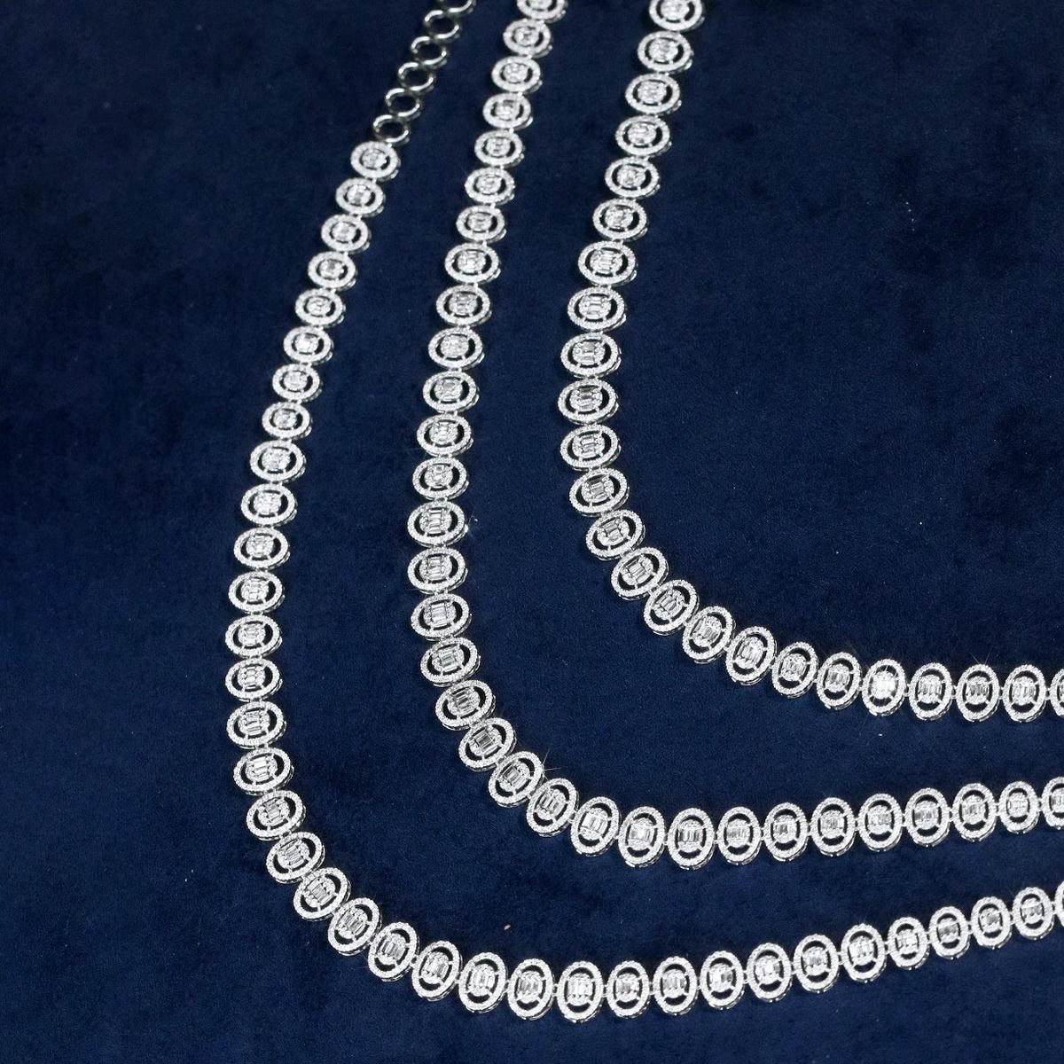 18K天然鑽石-橢圓造型半圈項鍊