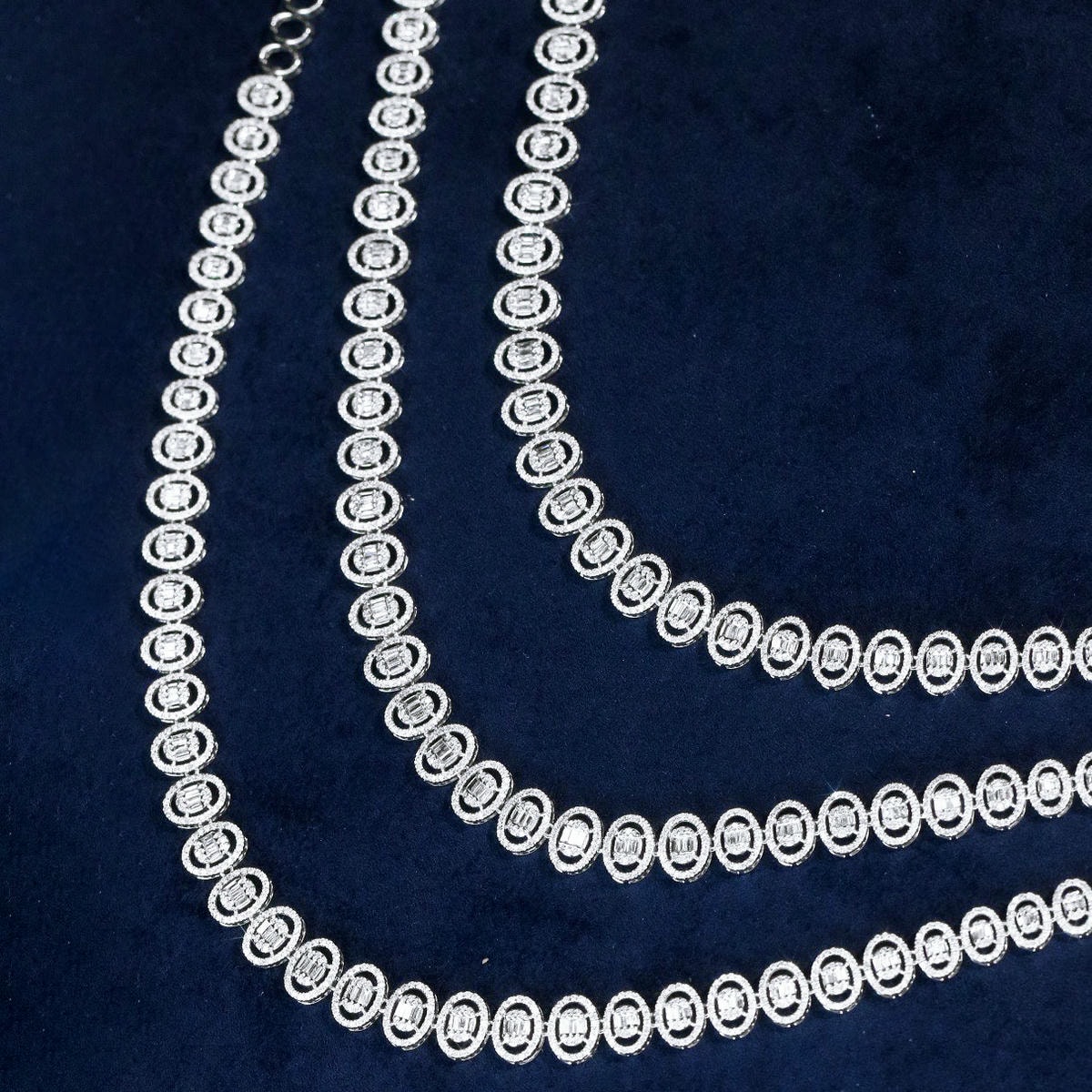 18K天然鑽石-橢圓造型半圈項鍊