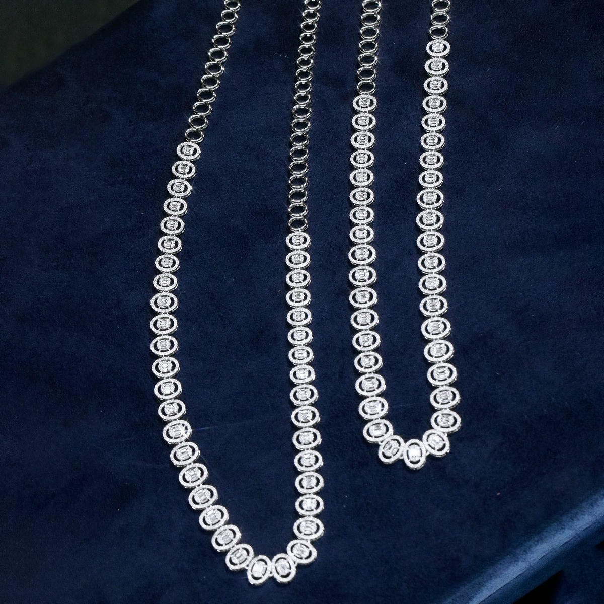 18K天然鑽石-橢圓造型半圈項鍊