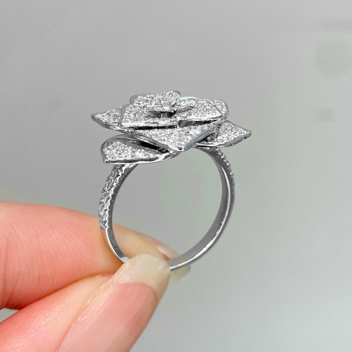 PT950天然鑽石-伯爵花戒指