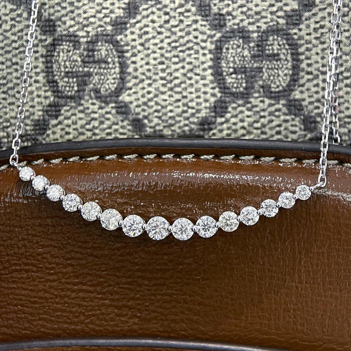 18K天然鑽石-細緻微笑項鍊