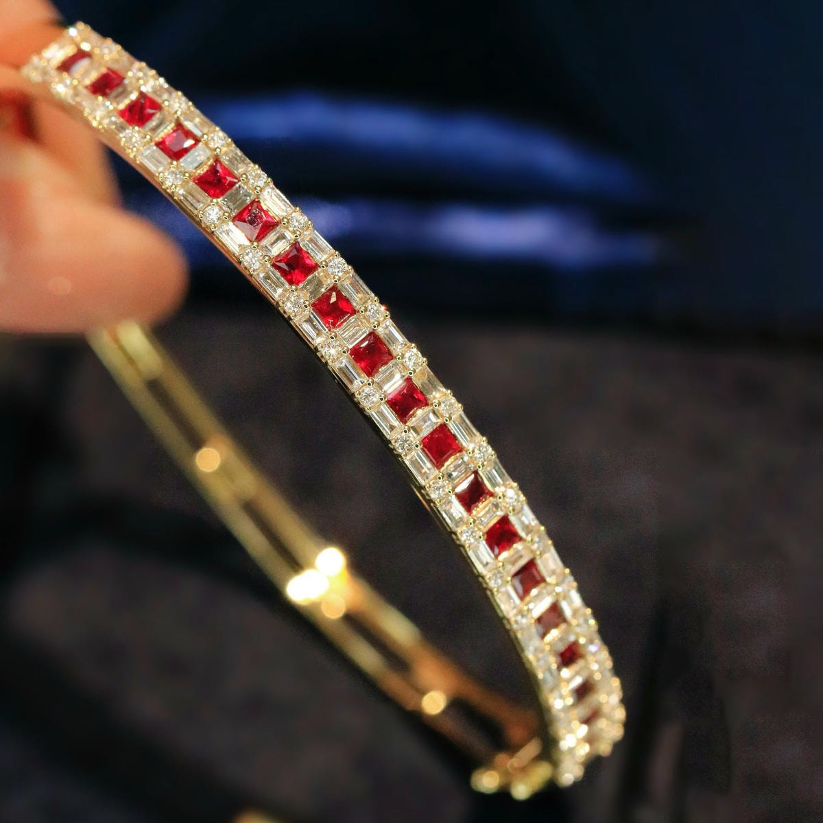 18K天然紅寶石-個性間隔手鐲 - 第1張圖 18K天然紅寶石-個性間隔手鐲