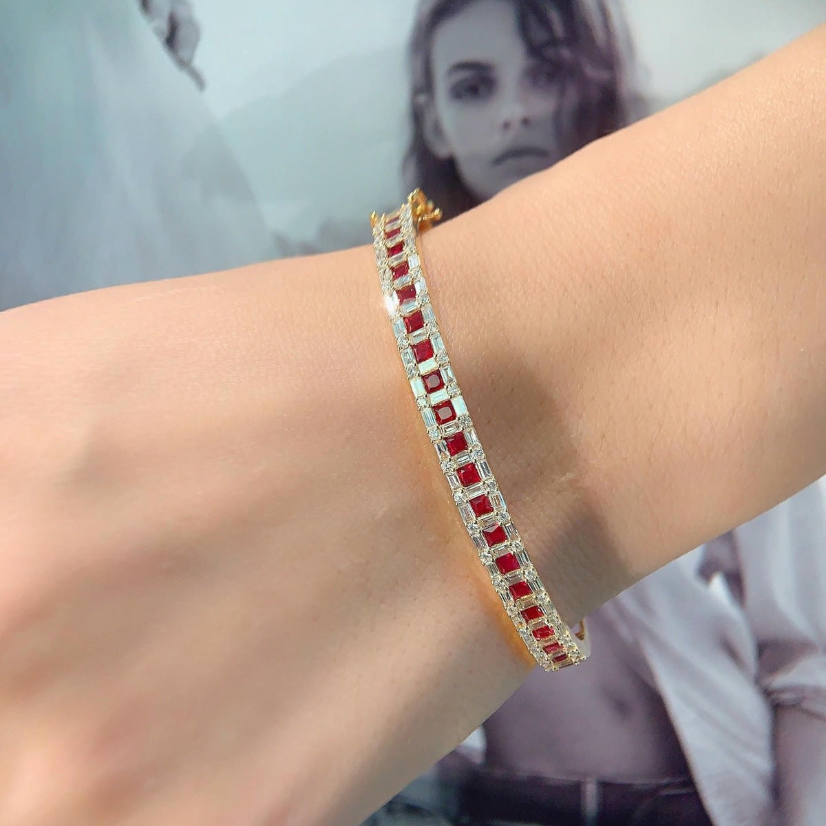 18K天然紅寶石-個性間隔手鐲