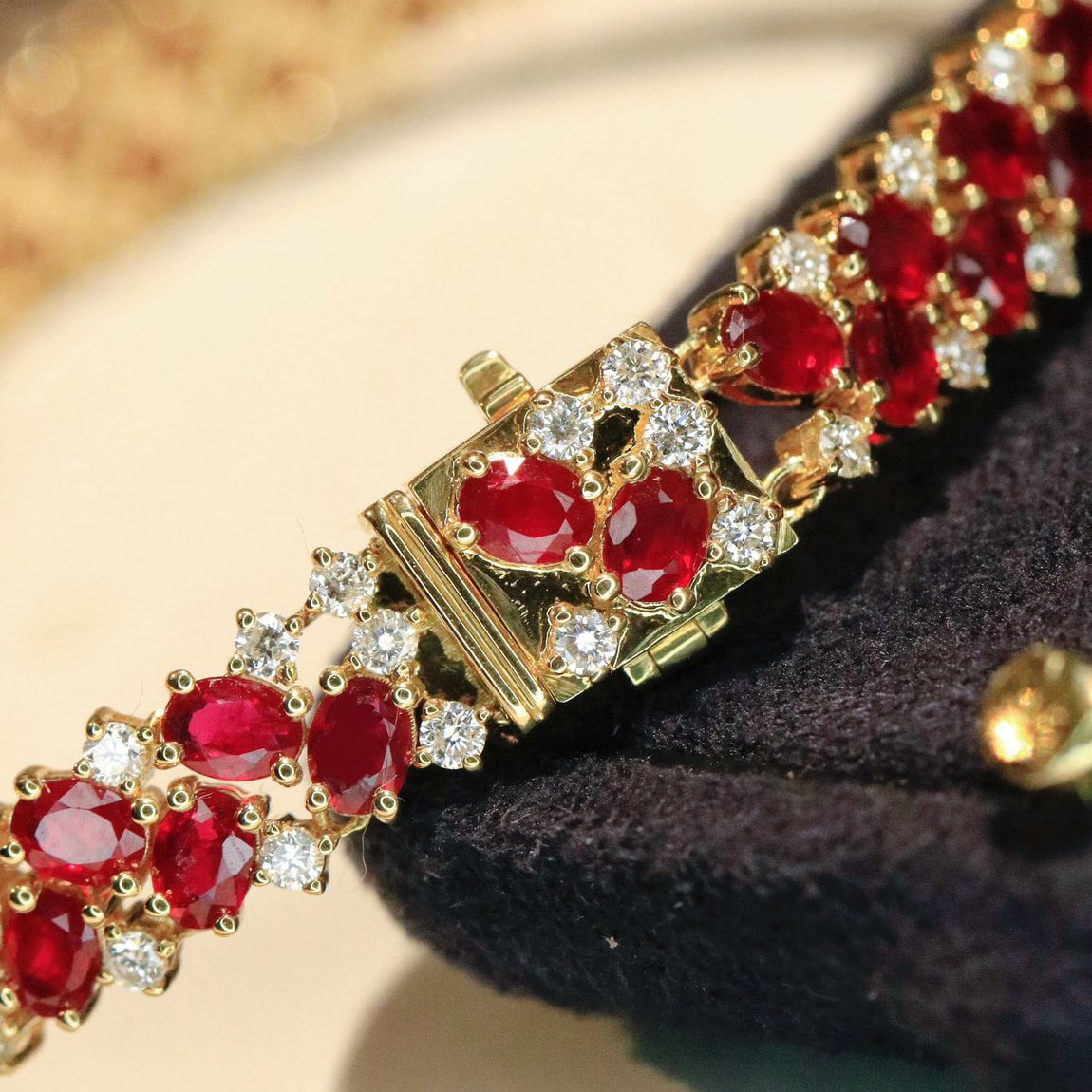 18K天然紅寶石-氣質蕾絲感手鐲 - 第6張圖 18K天然紅寶石-氣質蕾絲感手鐲