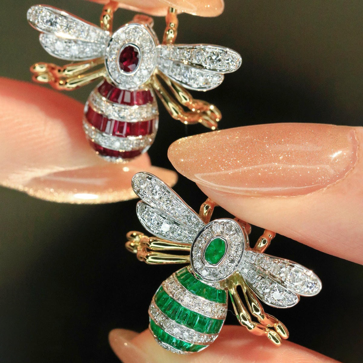 18K天然紅寶石/祖母綠-蜜蜂胸墜兩用款 - 第4張圖 18K天然紅寶石/祖母綠-蜜蜂胸墜兩用款