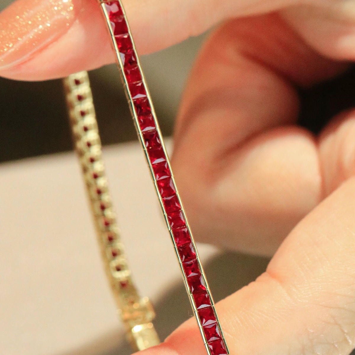 18K天然紅寶石-無邊鑲嵌精緻手鍊