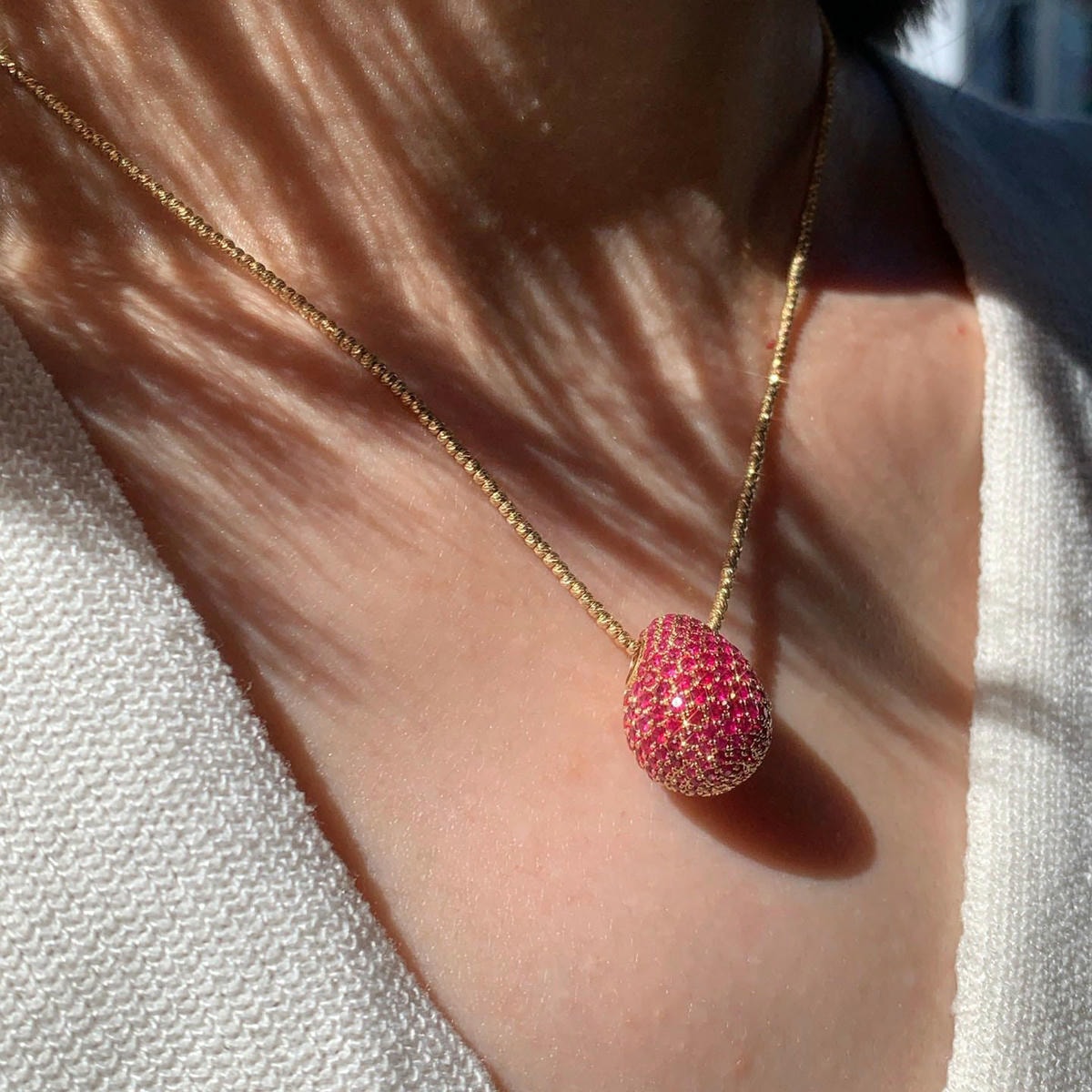 18K天然紅寶石-豪華鴿子蛋墜飾