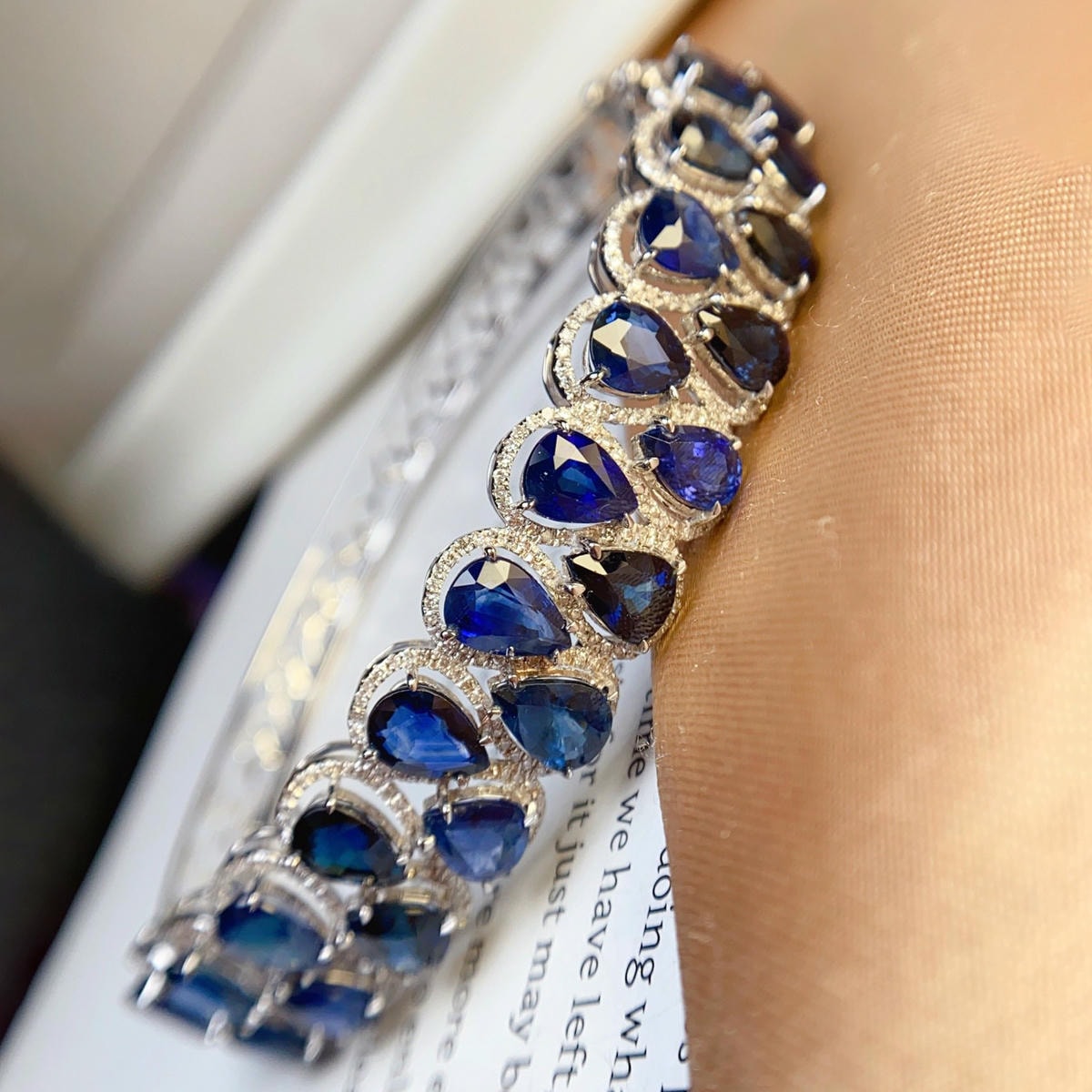 18K天然藍寶石-名媛貴氣手鐲