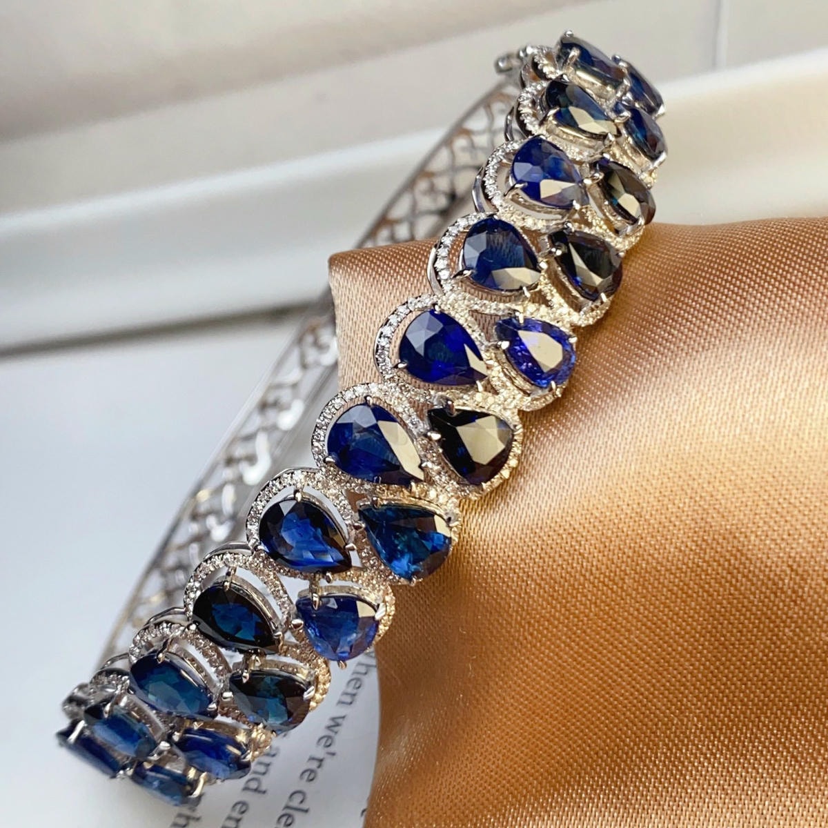 18K天然藍寶石-名媛貴氣手鐲