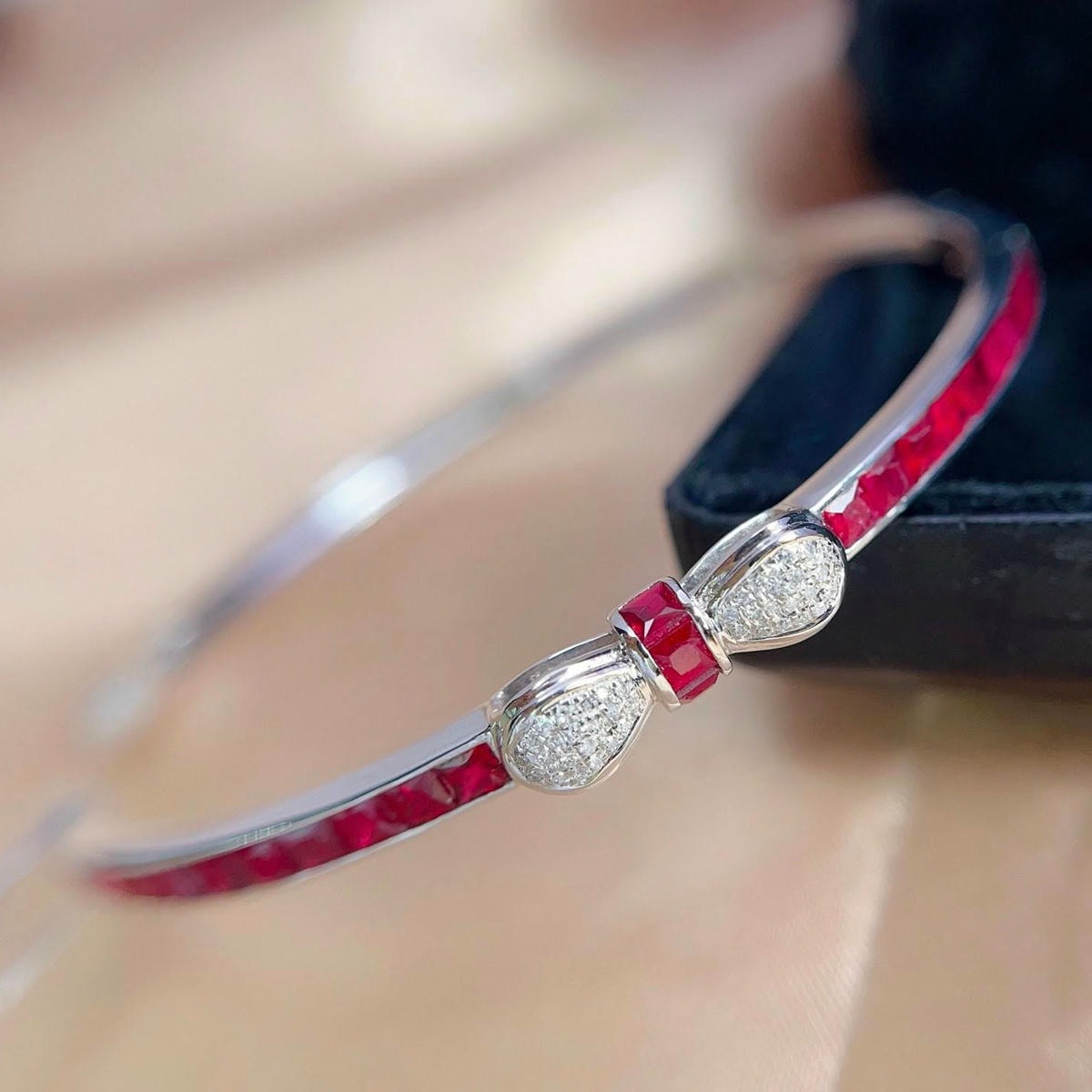 18K天然紅寶石-高雅蝴蝶結手鐲 - 第2張圖 18K天然紅寶石-高雅蝴蝶結手鐲