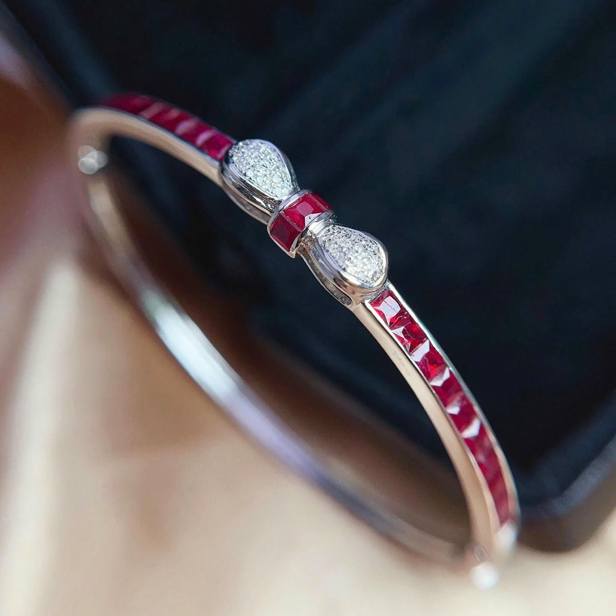 18K天然紅寶石-高雅蝴蝶結手鐲 - 第3張圖 18K天然紅寶石-高雅蝴蝶結手鐲