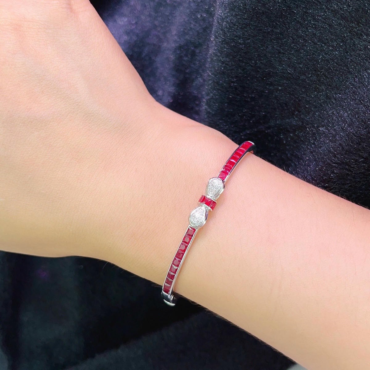 18K天然紅寶石-高雅蝴蝶結手鐲