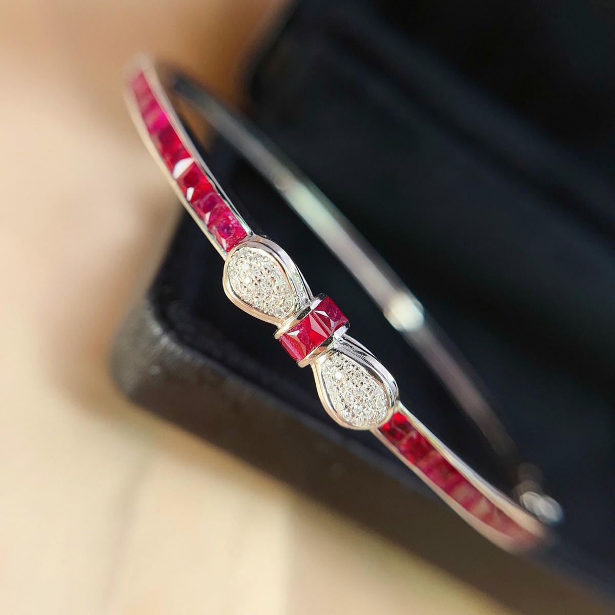 18K天然紅寶石-高雅蝴蝶結手鐲 - 第4張圖 18K天然紅寶石-高雅蝴蝶結手鐲