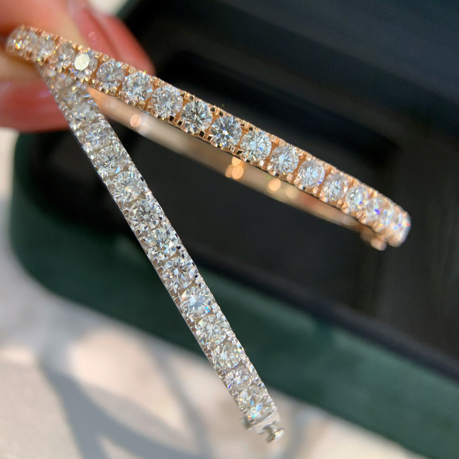 18K天然鑽石-牛頭經典手鐲