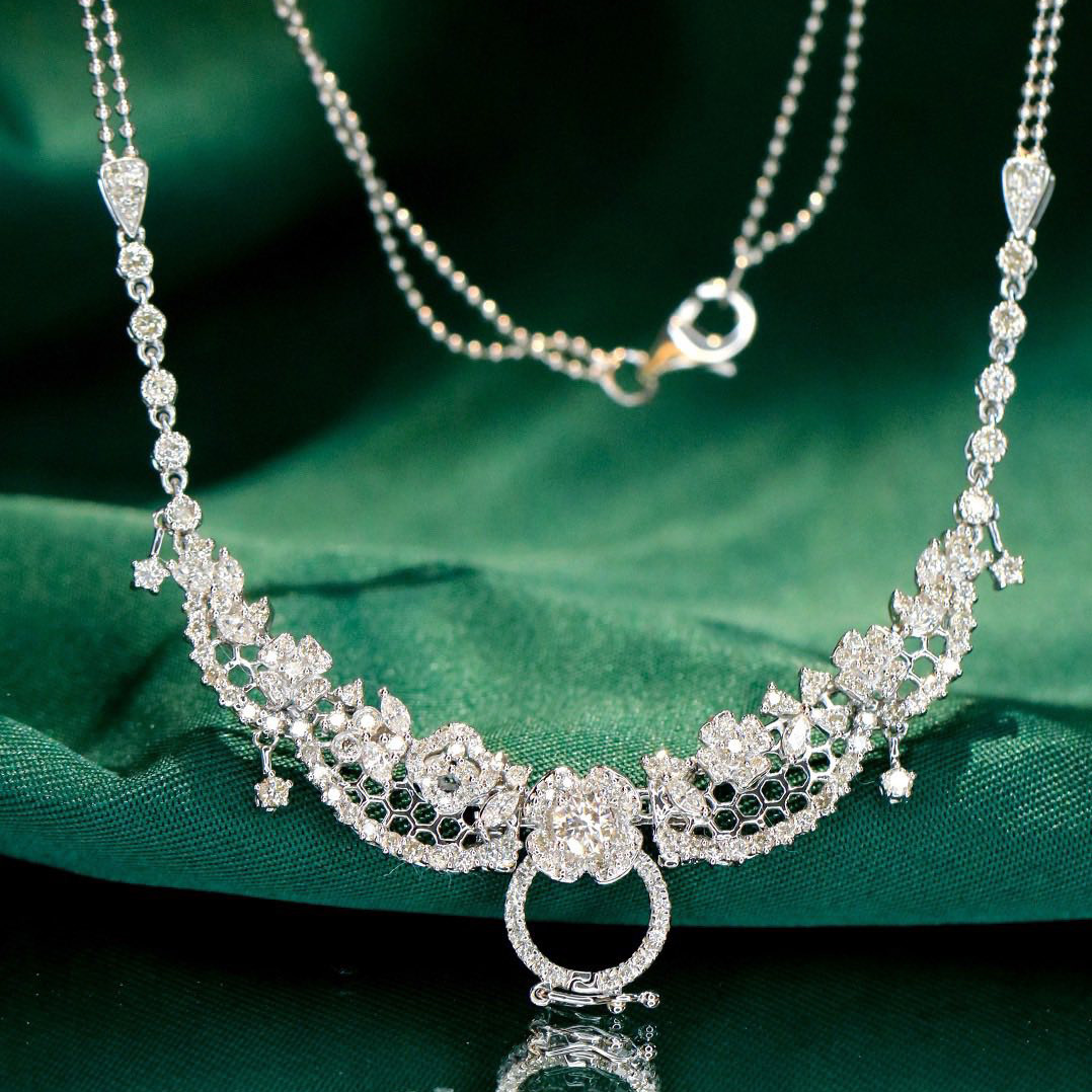 18K天然鑽石-花漾萬能扣項鍊