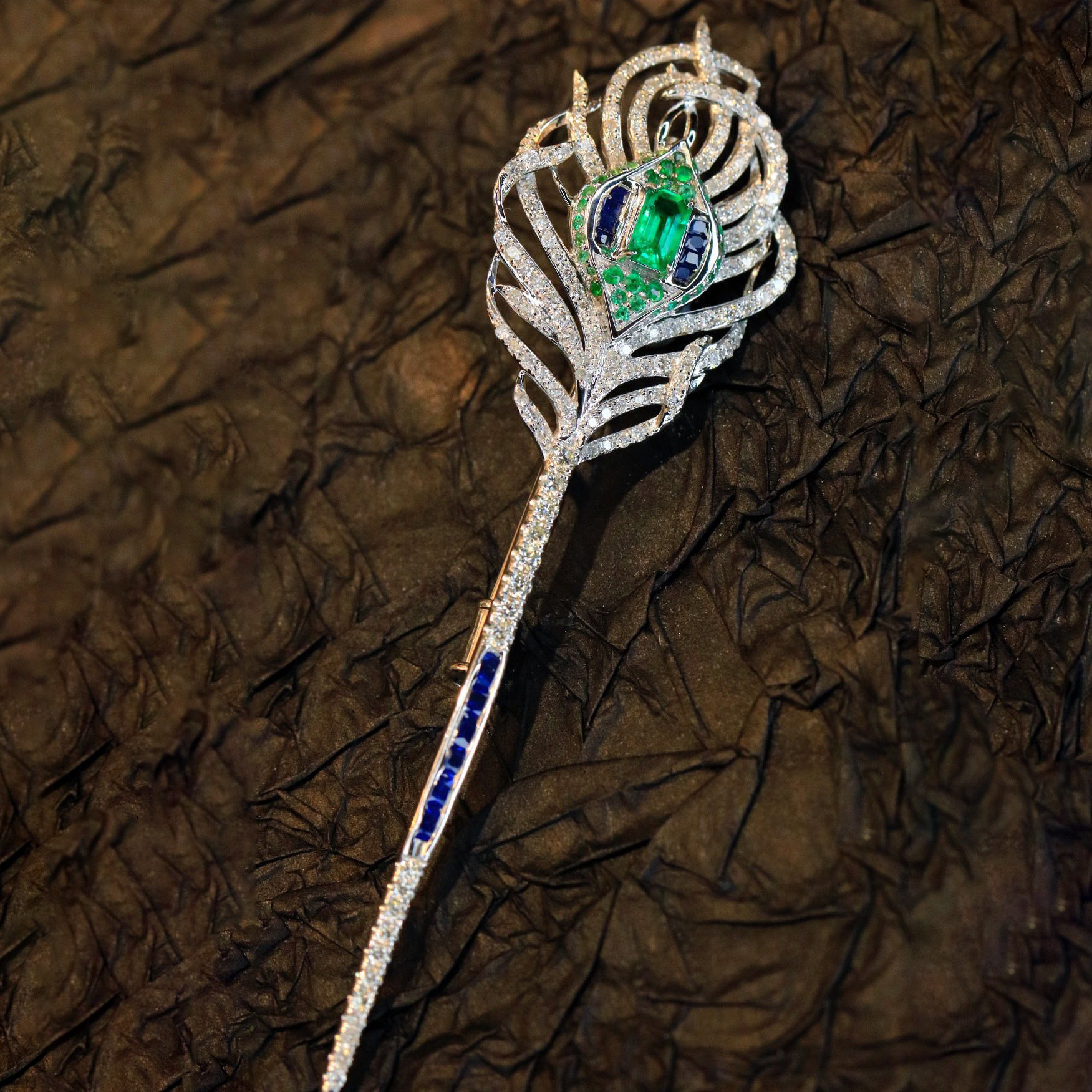 18K天然祖母綠-浪漫羽毛胸針