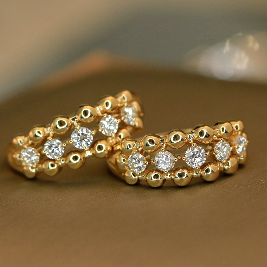 18K天然鑽石-老錢風優雅戒指